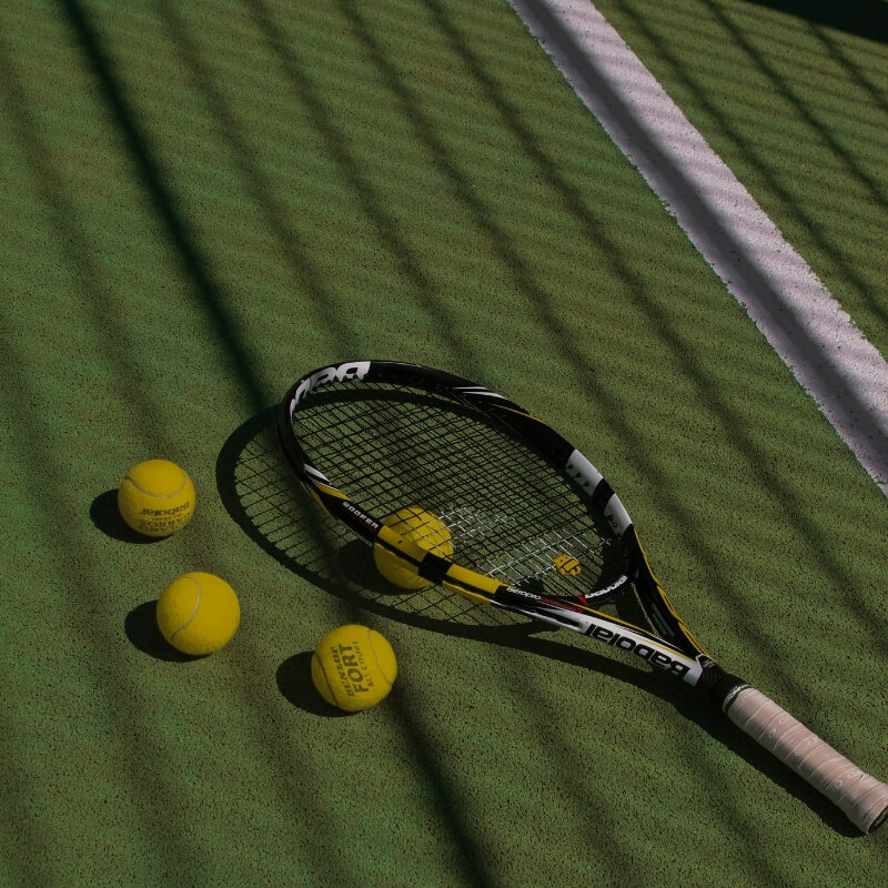 Home artificial grass for tennis